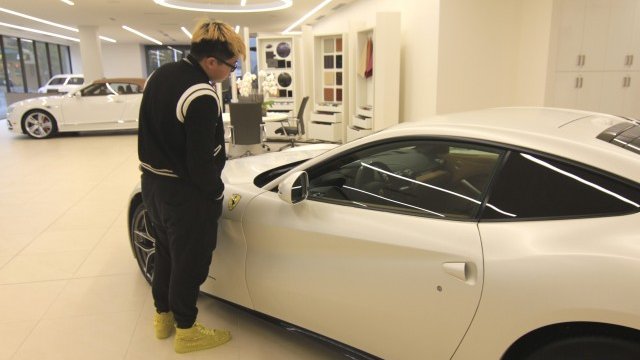 <p>
	През октомври продажбите на автомобили в Китай са скочили с 11,3 на сто спрямо миналата година. <em>Снимка: Ройтерс</em></p>
