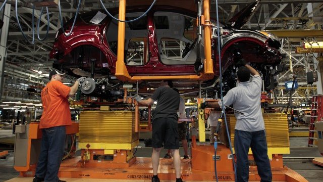 <p style="text-align: justify;">
	Вторият по големина производител на автомобили в САЩ Ford Motor може да преизпълни плана си за назначенията по-рано от очакваното. <em>Снимка: Ройтерс</em></p>
