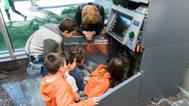 ЦКБ отвори вратите си за ученици от столичното 119-о СУ "Акад. Михаил Арнаудов"