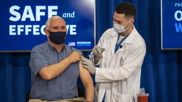 <p>
	Майкъл Пенс. <em>Снимка: EPA/DOUG MILLS / POOL</em></p>
