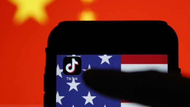 <p>
	<em>Снимка:&nbsp;Hollie Adams/Bloomberg</em></p>
