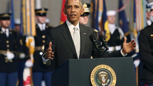 <p>
	Барак Обама планира да повиши данъците за компаниите, но среща съпротива от страна на Републиканците. <em>Снимка: Ройтерс</em></p>
