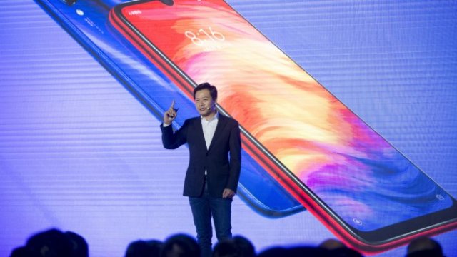 <p>
	Лей Джун, главен изпълнителен директор и основател на Xiaomi. <em>Снимка: Shawn Koh/Bloomberg</em></p>

