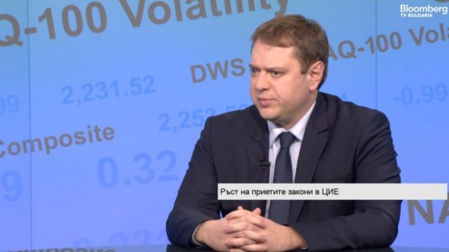 <p>
	Петър Вълков, консултант от Grayling. <em>Снимка: Bloomberg TV Bulgaria</em></p>
