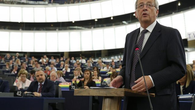 <p>
	Юнкер: &quot;В ЕС днес може да бъде създадена 29-а държава - на безработните, които наброяват 25 милиона души&quot;. <em>Снимка: Ройтерс</em></p>
