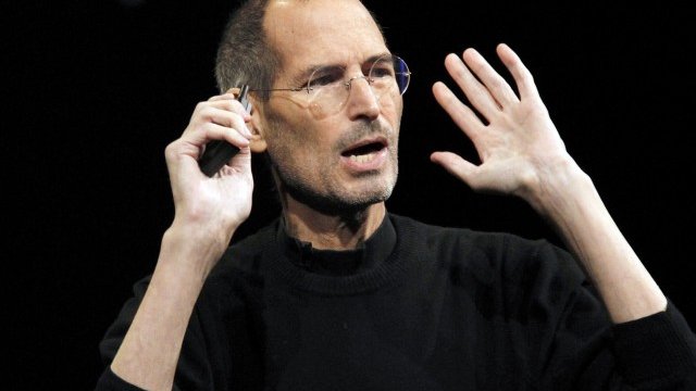 <p>
	Стив Джобс е работил над&nbsp;телевизор с гласова навигация. <em>Снимка: Ройтерс</em></p>
