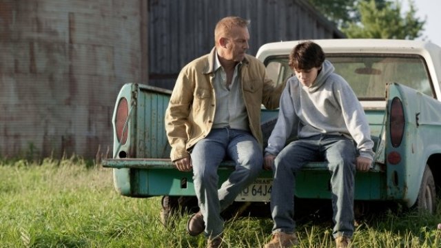 <p>
	Кадър от &quot;Мъж от стомана&quot;. <em>Илюстрация:&nbsp;Warner Bros. Ent.&nbsp;</em></p>
