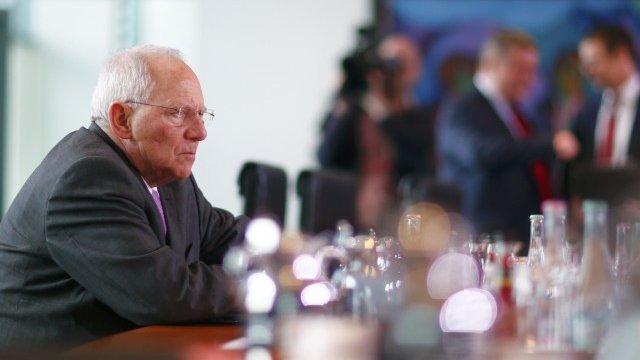 Шойбле: Нито евро за Атина, преди да покаже твърди ангажименти