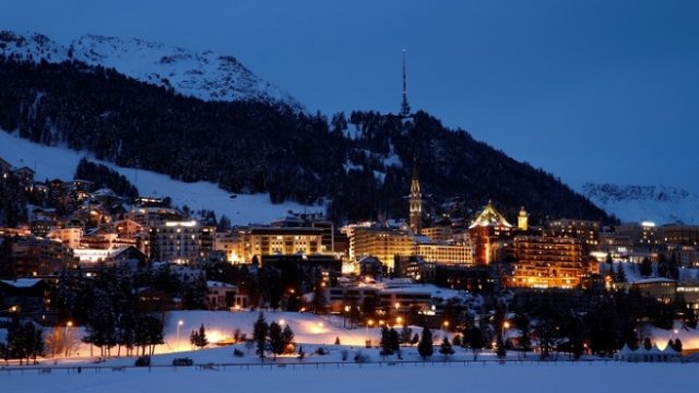 <p>
	Сейнт Мориц. <em>Снимка: Архив Ройтерс</em></p>
