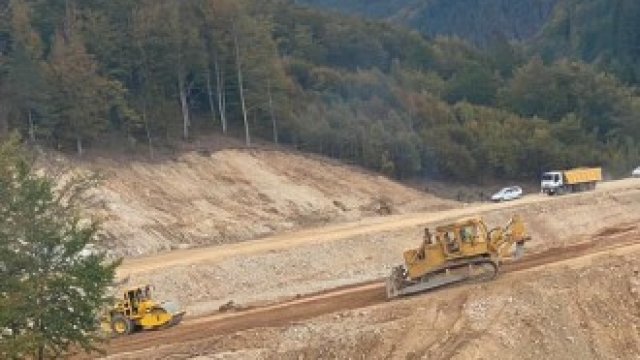 <p>
	<em>Изграждането на ГКПП &quot;Рудозем-Ксанти&quot;. Снимка: архив&nbsp;2020 г.,&nbsp;БГНЕС</em></p>
