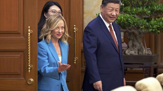 Премиерът на Италия Джорджа Мелони и президентът на Китай Си Дзинпин по време на срещата им през 2024 г. Снимка: Bloomberg