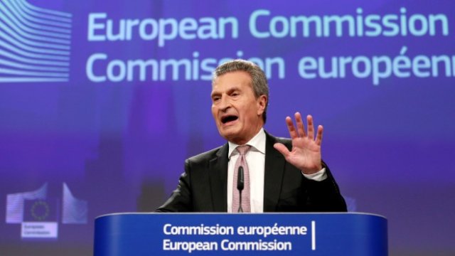 <p>
	Гюнтер Йотингер <em>Снимка: Ройтерс</em></p>
