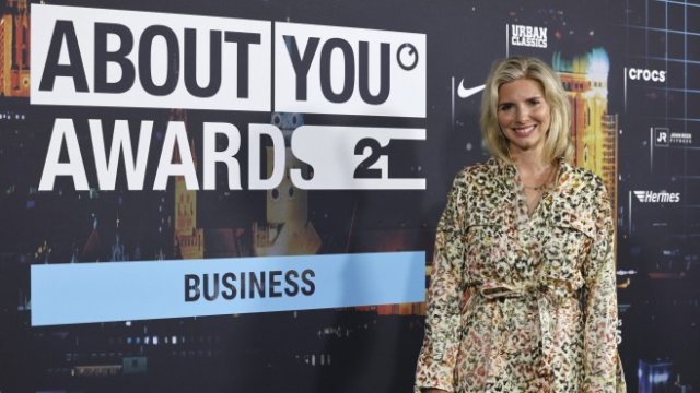 <p>
	<em>Снимка: About You</em></p>
