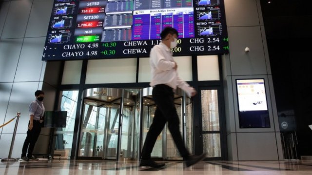 Акциите в Азия поскъпват, американските фючърси се покачват 