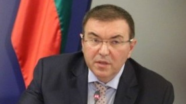 <p>
	Министърът на здравеопазването проф. Костадин Ангелов.&nbsp;<em>Снимка: БГНЕС</em></p>
