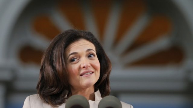 <p>
	Шерил Сандбърг. <em>Снимка: Архив Ройтерс</em></p>
