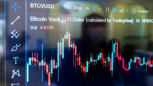 <p>
	Архивна снимка на движението на биткойна. <em>Снимка: Bloomberg LP</em></p>
