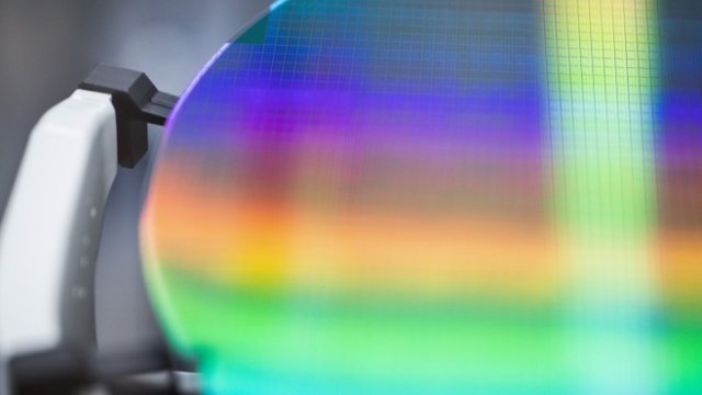 Недостигът на чипове може да се превърне в пренасищане