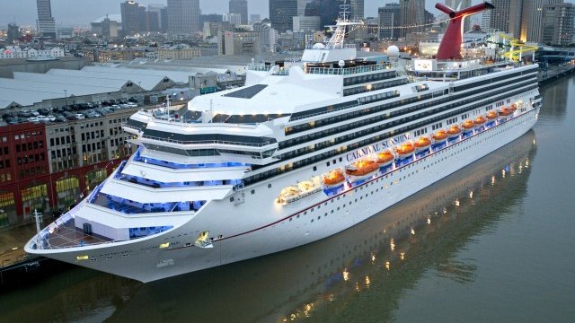 <p>
	&nbsp;Най-големият круизен оператор в света е в криза. <em>Снимка: Ройтерс</em></p>
