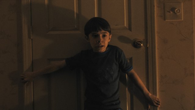 Кадър от &quot;Оръжия&quot;. Снимка: Warner Bros. Ent. 