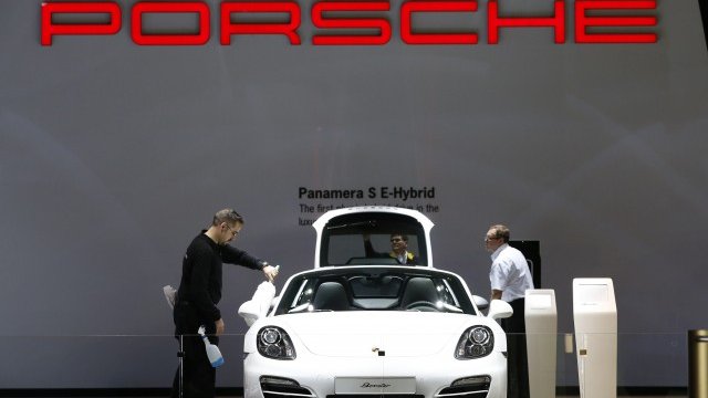<p>
	Porsche до момента се защитава успешно срещу обвиненията в манипулиране на стойността на акциите на Volkswagen. <em>Снимка: Ройтерс</em></p>
