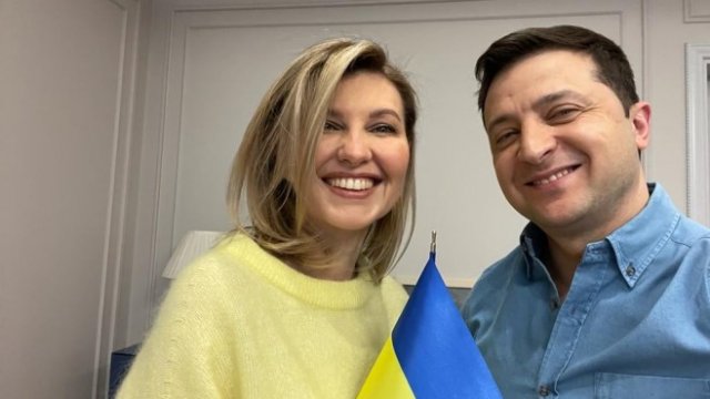 <p>
	<em>Олена и Володимир Зеленски. Снимка: Официален профил на Володимир Зеленски във Facebook</em></p>
