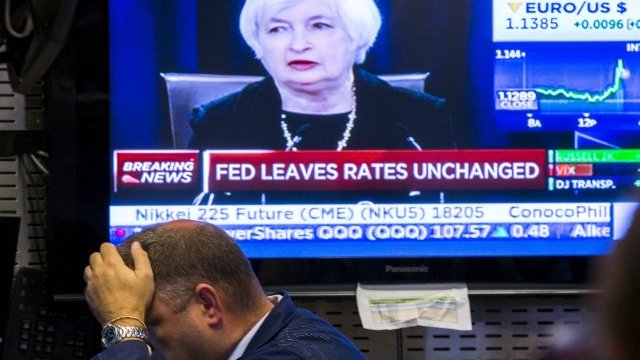 <p>
	Вярва ли някой все още на Фед? <em>Снимка: Ройтерс</em></p>
