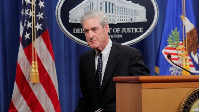 Робърт Мълър се готви за маратонско изслушване в две комисии на Конгреса