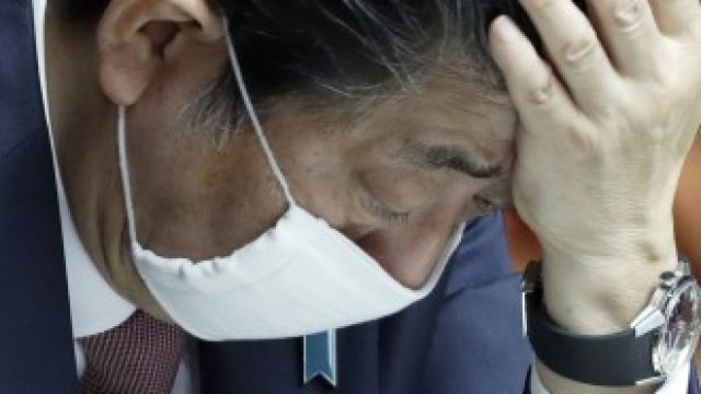 <p>
	Шиндзо Абе, премиер на Япония. Снимка: Bloomberg</p>
