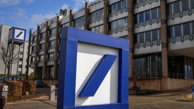 Deutsche Bank настоява за десетгодишен план за германия
