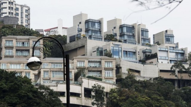 Лари Самърс: Цените на жилищата направо ме плашат