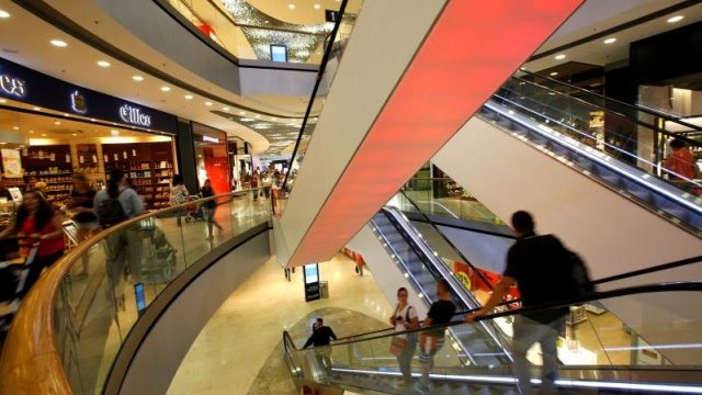 <p>
	Потреблението в Германия не успява да компенсира негативните ефекти от отслабената промишленост. <em>Снимка: архив, Ройтерс</em></p>
