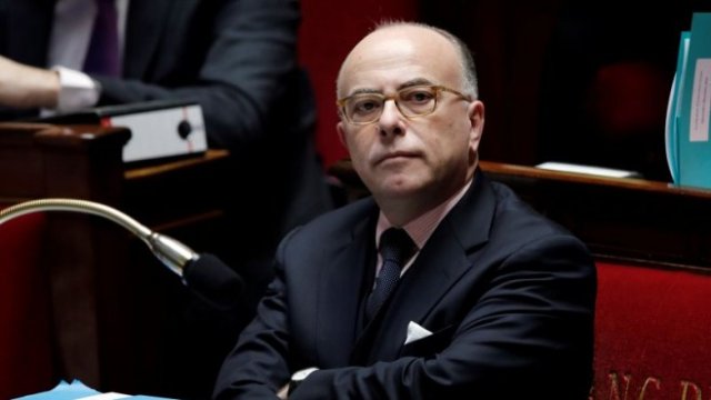 <p>
	Премиерът на Франция Бернар Казньов. <em>Снимка: архив, Ройтерс</em></p>
