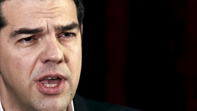 <p>
	В рамките на управляващата коалиция самият Ципрас не е толкова уверен и независим.<em> Снимка: Ройтерс</em></p>
