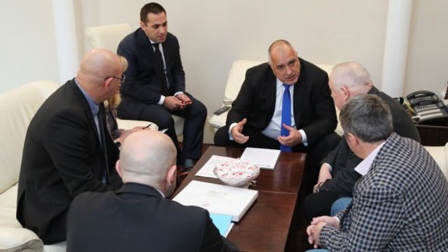 <p>
	Премирът разговаря днес с представители на Камарата на строителите в България. <em>Снимка: БГНЕС</em></p>
