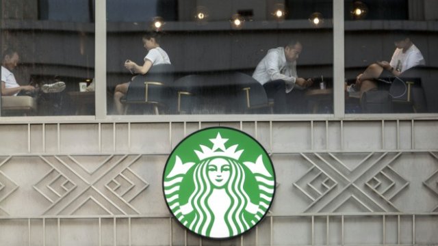 Starbucks иска да се откажете от сметаната към кафето