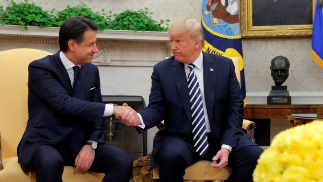 <p>
	Джузепе Конте и Доналд Тръмп по време на срещата им през юли <em>Снимка: Ройтерс</em></p>
