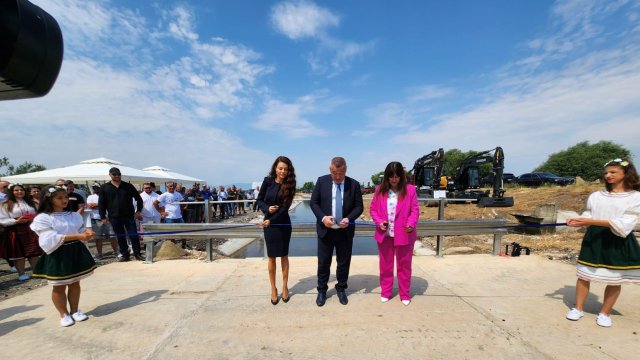 Реконструираният участък от главния напоителен канал &bdquo;Алеко-потока&ldquo;, град Съединение. Снимка: МЗХ