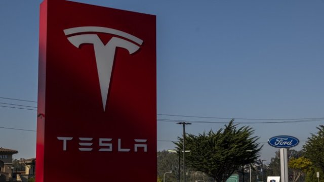 Байдън най-накрая назова Tesla по име