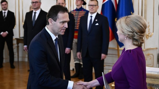 Лудовит Одор и Зузана Чапутова. Снимка: БГНЕС/EPA/CHRISTIAN BRUNA