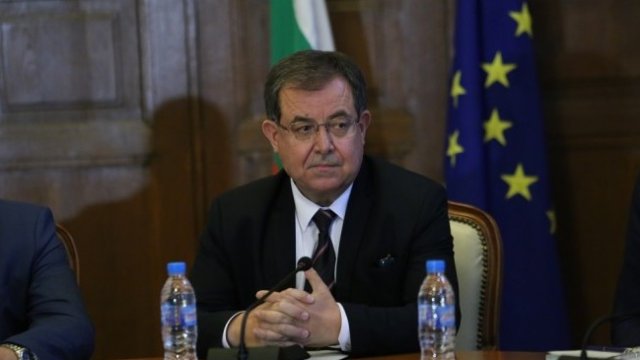 <p>
	<span font-size:="" pt="" style="color: rgb(102, 102, 102); font-family: ">Служебният министър на земеделието, храните и горите проф. д-р Христо Бозуков.&nbsp;</span><em font-size:="" pt="" style="color: rgb(102, 102, 102); font-family: ">Снимка: БГНЕС</em></p>
