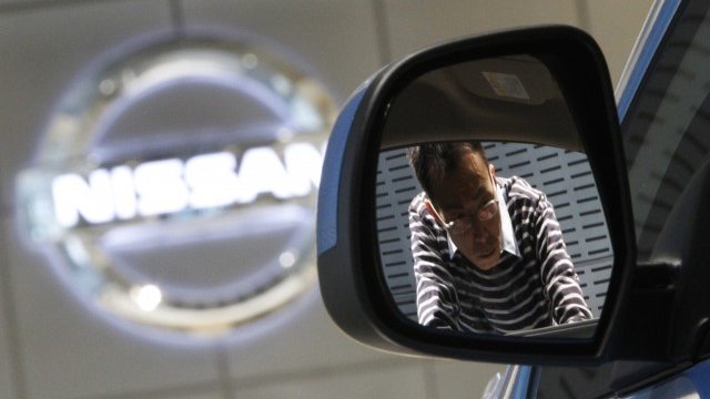 <p>
	Daimler обмисля за първи път в историята си да строи заедно със своя партньор Renault-Nissan автомобили от основната си марка Mercedes. <em>Снимка: Ройтерс</em></p>
