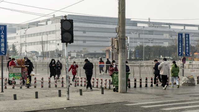 Фабрика за айфони в Китай. Снимка: Bloomberg