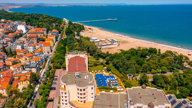 Бургас утвърждава статута си на бизнес и развлекателен център