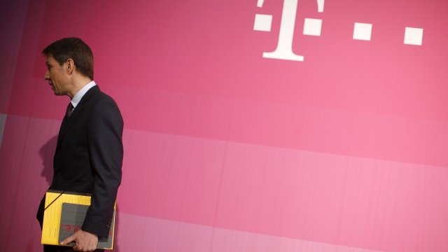 <p>
	Това беше последното представяне на финансови резултати за Рене Оберман, който ще напусне компанията. <em>Снимка: Ройтерс</em></p>
