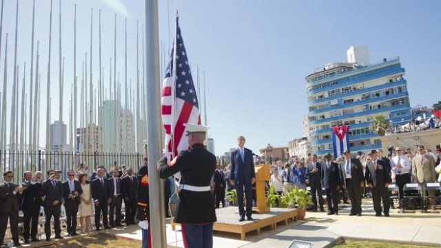 <p>
	Предишният държавен секретар на САЩ Джон Кери посети Хавана през 2015 година. <em>Снимка: Архив Ройтерс</em></p>
