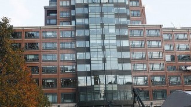 <p>
	Централата на Европейската банка за възстановяване и развитие в Лондон.<em> Снимка: Архив Ройтерс</em></p>
