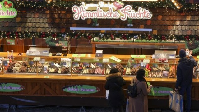 <p>
	Коледното настроение може да не се пренесе на борсите. <em>Снимка: Bloomberg LP</em></p>
