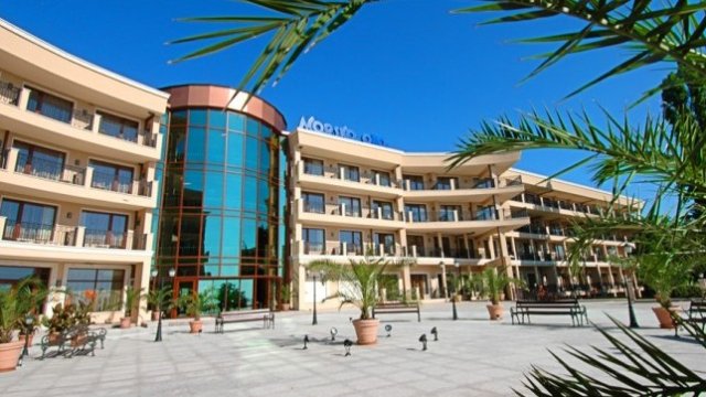 <p>
	<em><span font-size:="" pt="" style="color: rgb(102, 102, 102); font-family: ">Хотел Морско око Гардън Снимка: goldensands-bg.com</span></em></p>
