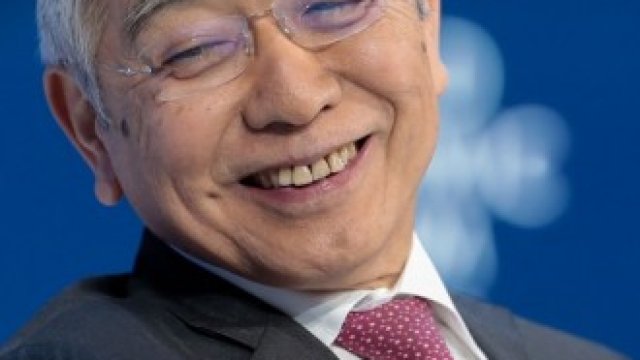 <p>
	<em font-size:="" pt="" style="color: rgb(102, 102, 102); font-family: ">Харухуко Курода, управител на ЯЦБ. Снимка: Bloomberg /&nbsp;Photographer: Jason Alden</em></p>
